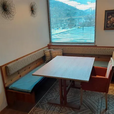 Haus Hotz Talblick *