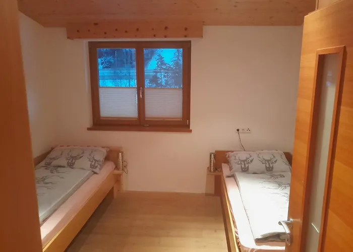 Haus Hotz Talblick Apartamento Grins