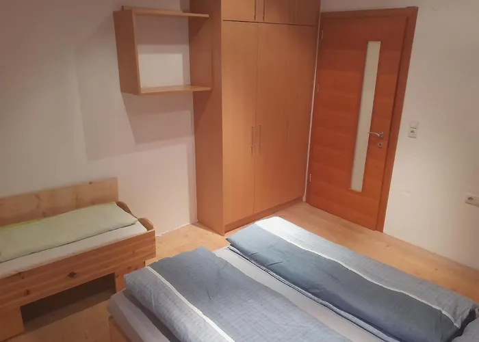 Haus Hotz Talblick * Grins